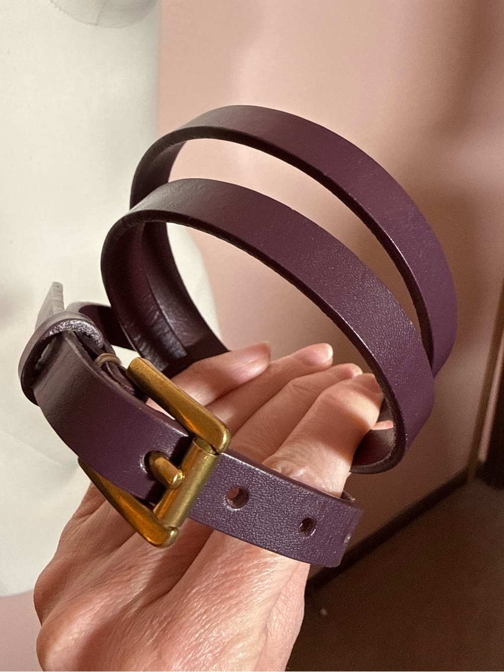 Vintage retro Plum leather minimalist brushed gold ultra skinny Belt Sz. 30